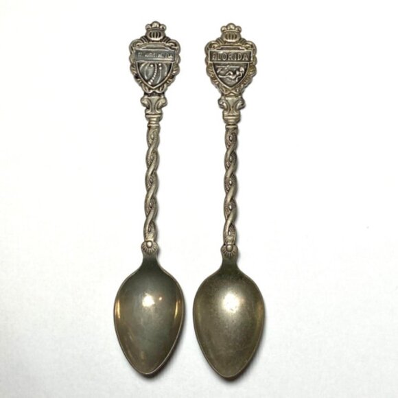 Florida Palm Tree ST Augustine, FLA Lady on Beach 4 3/4” Souvenir Spoons Klepa - Picture 1 of 10